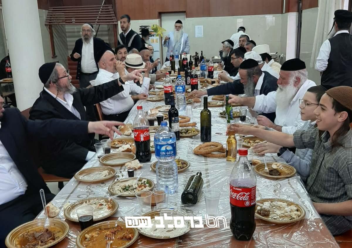 ירושלים: משתה היין במחיצת אנ"ש חסידי ברסלב בכולל ברסלב רמת שלמה