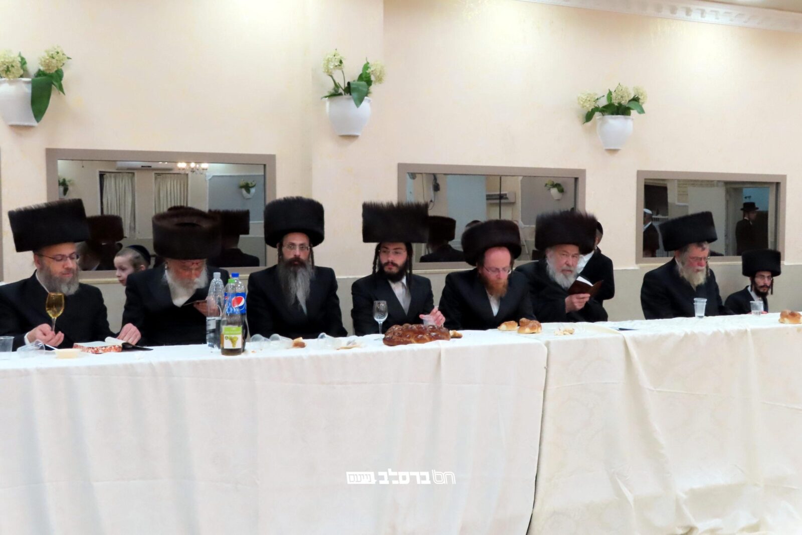 חתונת נכדת הגה"צ רבי משה קרמר שליט"א בת לחתנו הגה"ח רבי אליעזר חשין שליט"א