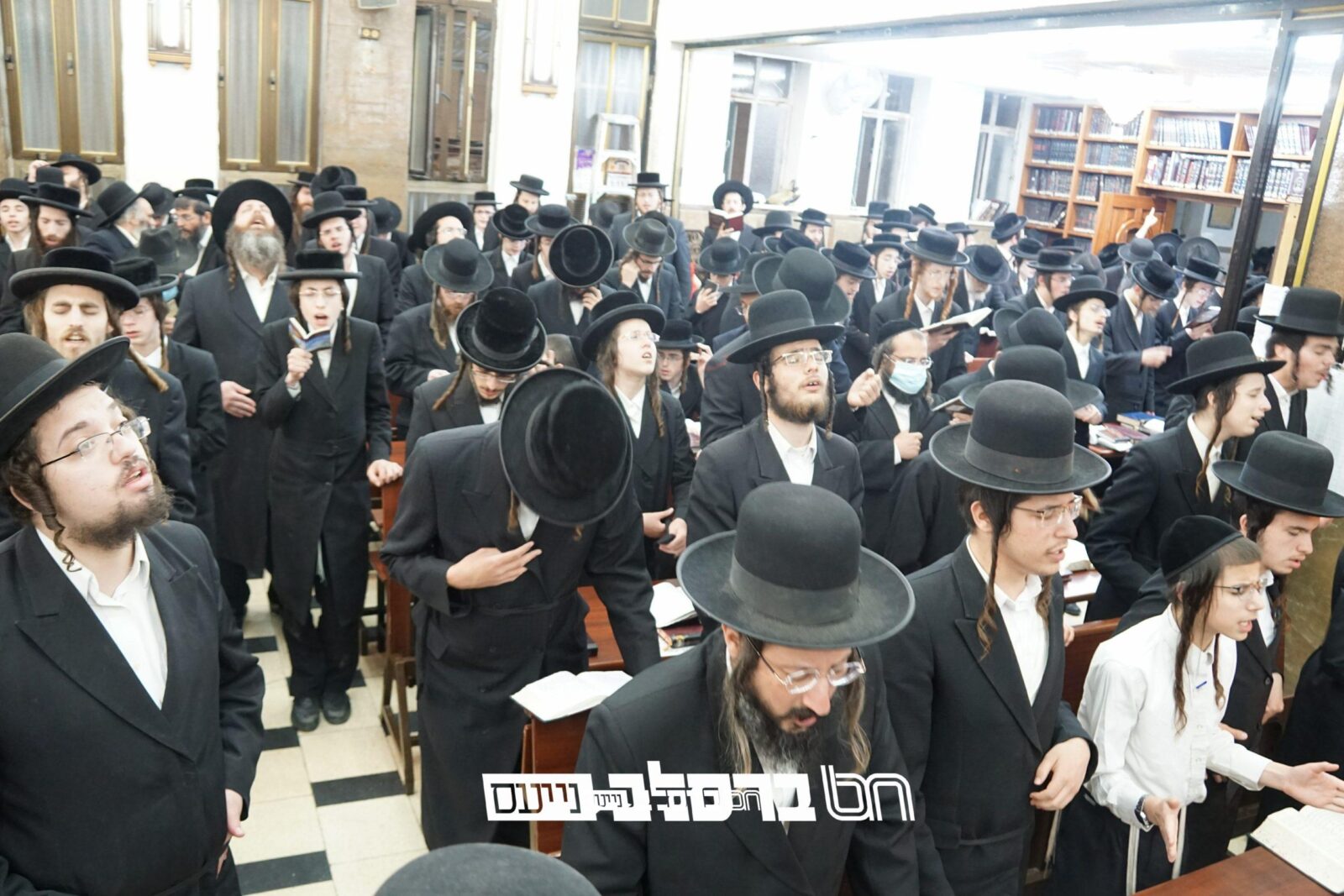 הרבו בתפילה ובתחנונים לרפואת הגה"ח רבי שלמה אהרן בן שיינדיל גוטליב הזקוק לרחמי שמים מרובים