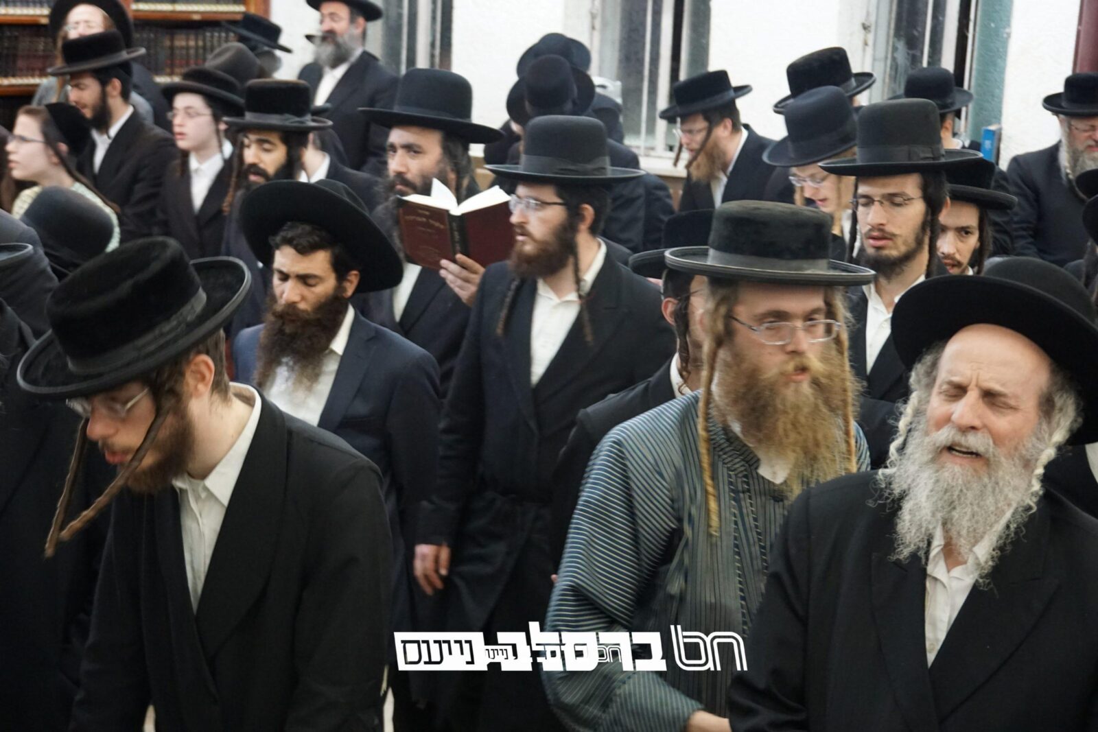 הַרְבּוּ בִּתְפִלָּה • הרב אליהו נחום בן הענא מרים לרפוא"ש