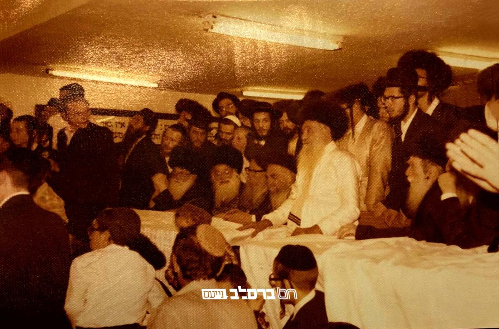 תיעוד נדיר ומיוחד במינו מחייו של פאר חבורתנו הגאון החסיד  רבי לוי יצחק בנדר זצ"ל