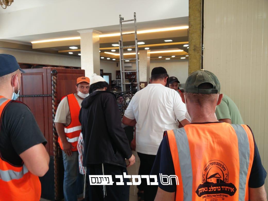 קיבוץ תשפ"א • איחוד ברסלב באומן מכינים את הציון לפי ההוראות • גלריה שניה
