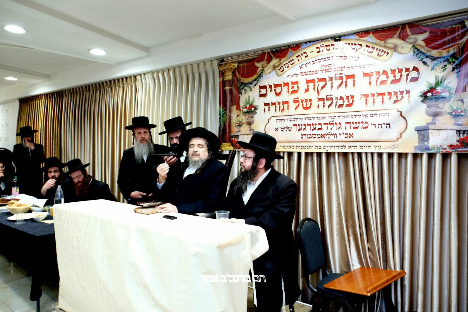 הגה"צ רבי יעקב מאיר שכטער שליט"א בדברי חיזוק לבחורי ישיבתו בסיום מסכת בבא מציעא