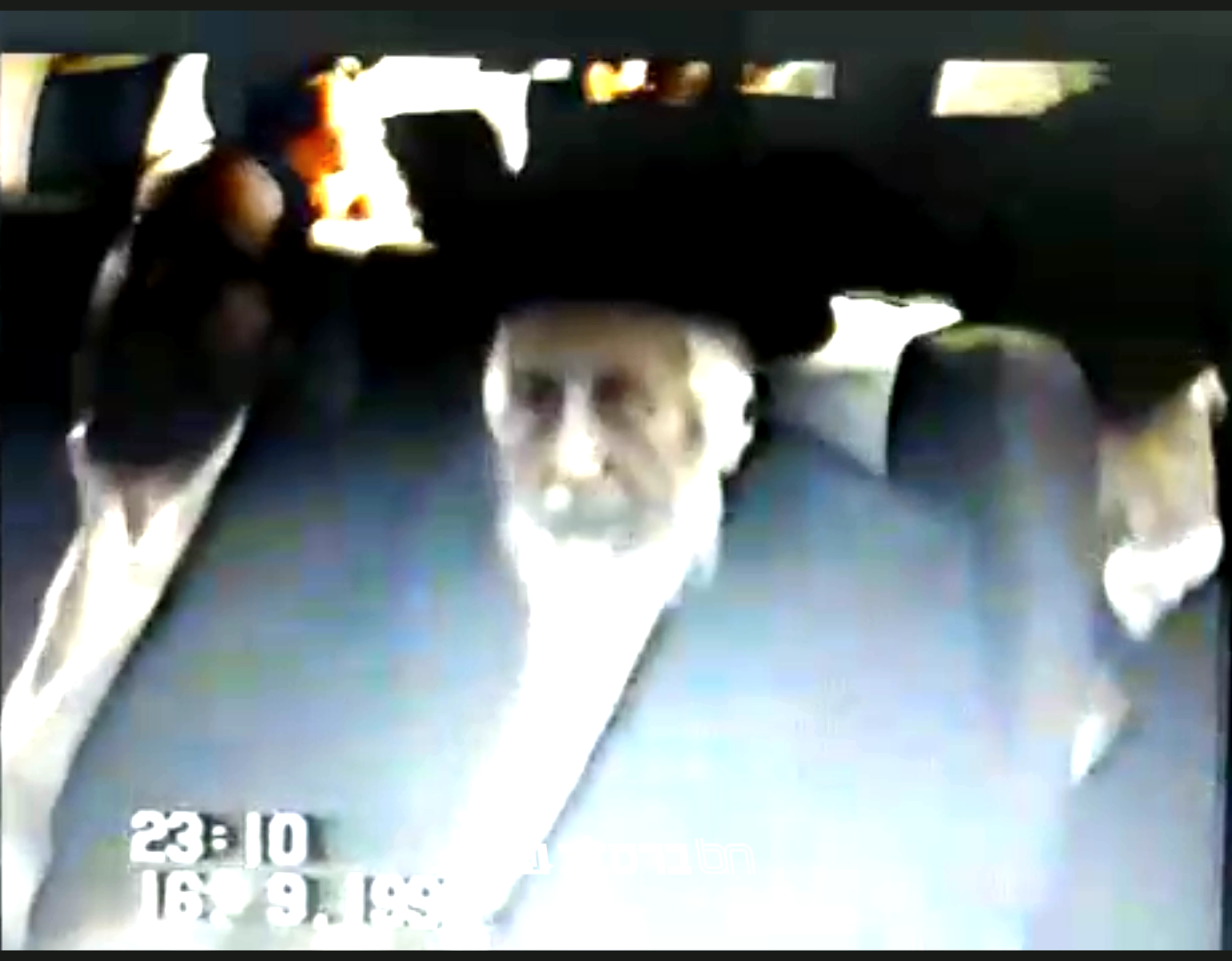 נוסטלגיה • צפו תיעוד היסטורי מהנסיעה הגדולה לקיבוץ באומן לפני כ30 שנה