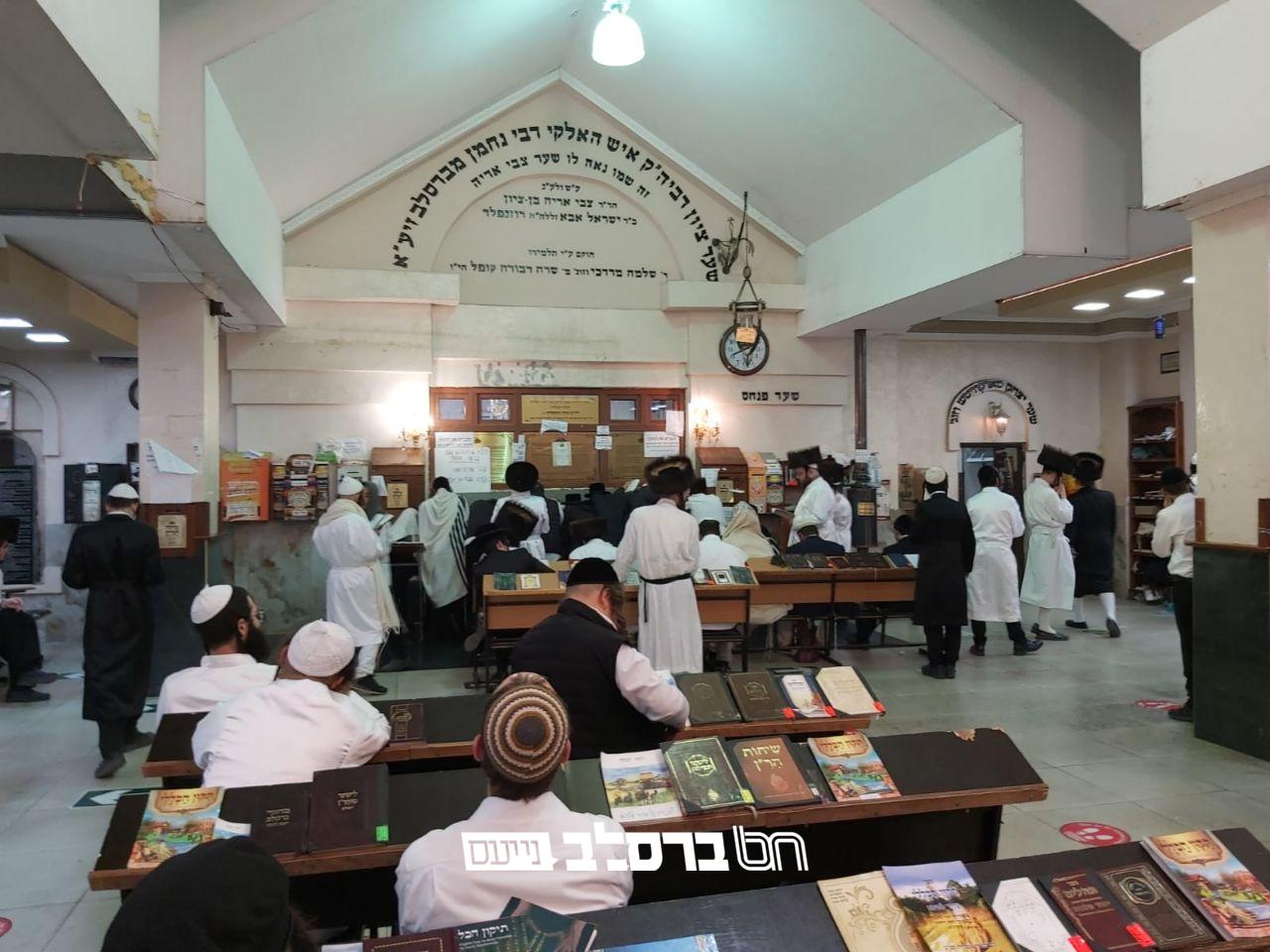 קיבוץ תשפ"א • מוצאי ראש השנה בציון רבינו הקדוש רבי נחמן מברסלב באומן