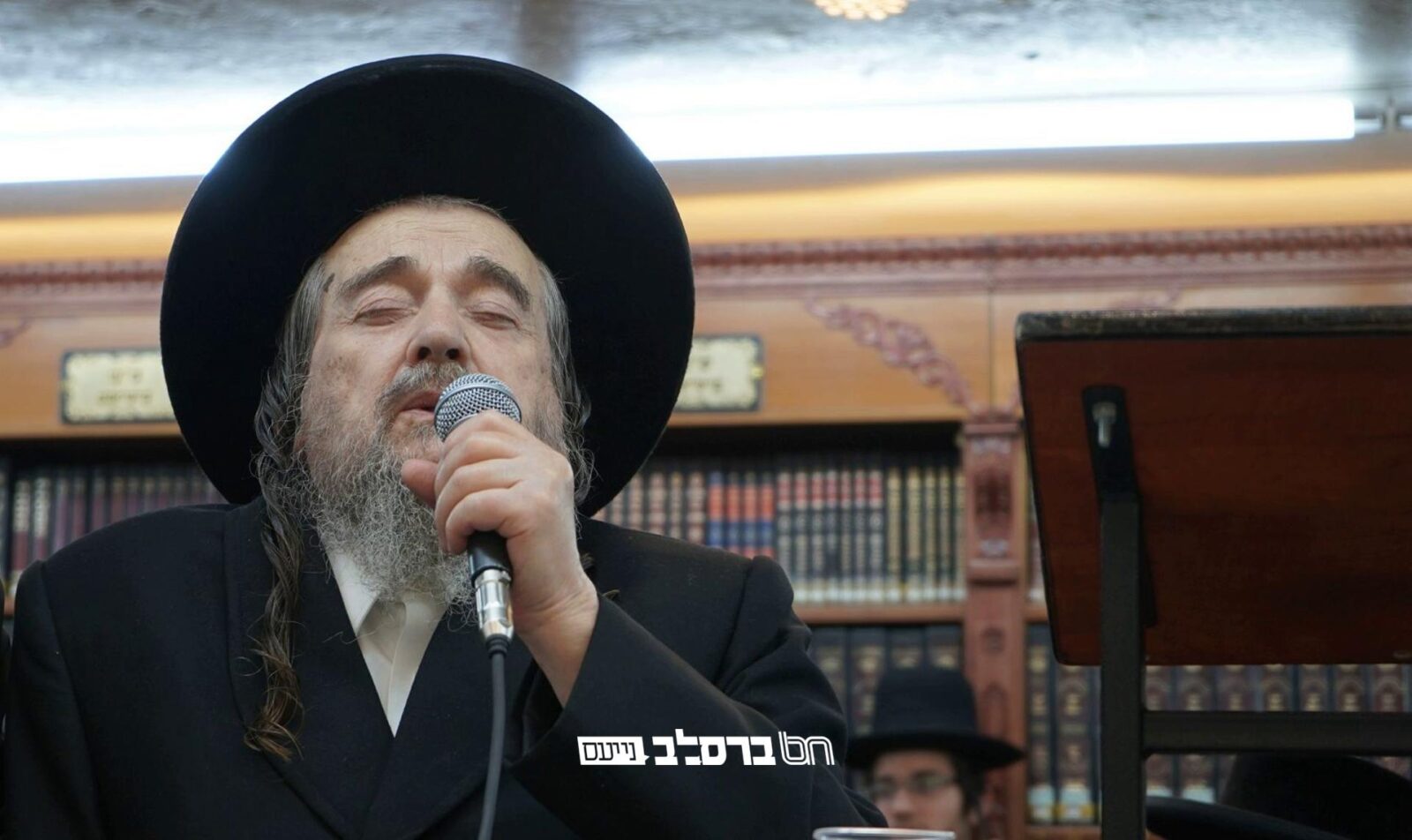לְהוֹדוֹת וּלְהַלֵּל • כינוס חג החנוכה בקהילת חסידי ברסלב בראשות הגה"צ הרי"מ שכטער שליט"א