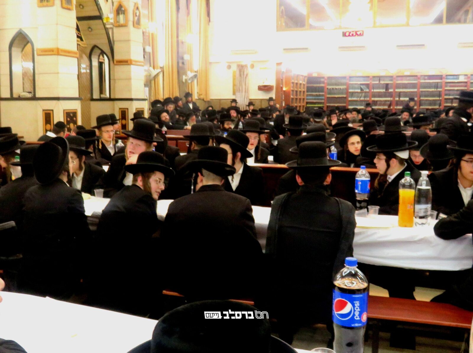 זֹאת חֲנֻכָּה • האזינו לפיוטי יום הכיפורים המרגשים שנוהגים אנ"ש לזמר בזאת חנוכה