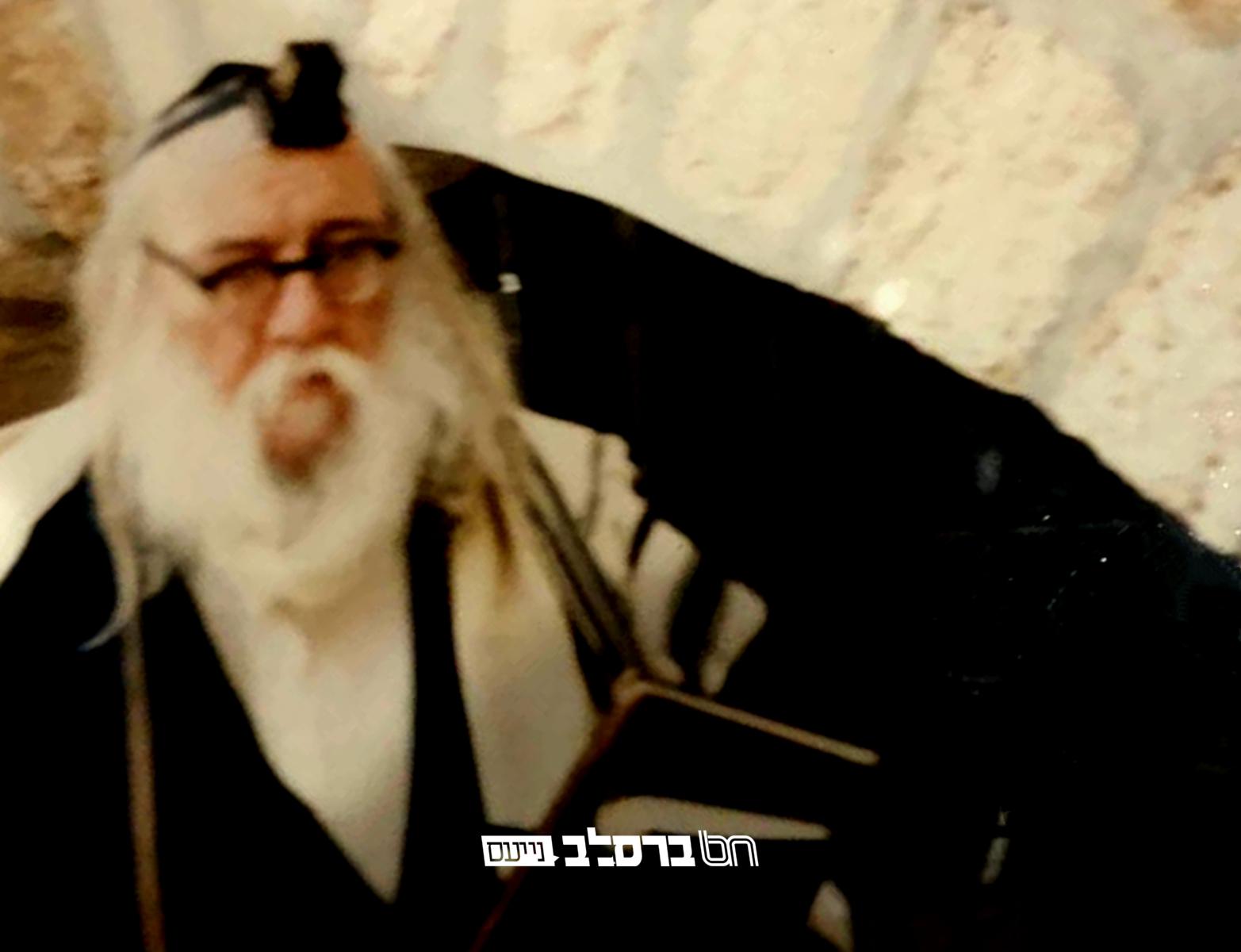חנוכה: הגה"ח רבי שמואל צציק זצ"ל בנוסח "וּמִנּוֹתַר קַנְקַנִּים נַעֲשֶֹה נֵס לַשּׁוֹשַׁנִּים" • האזינו