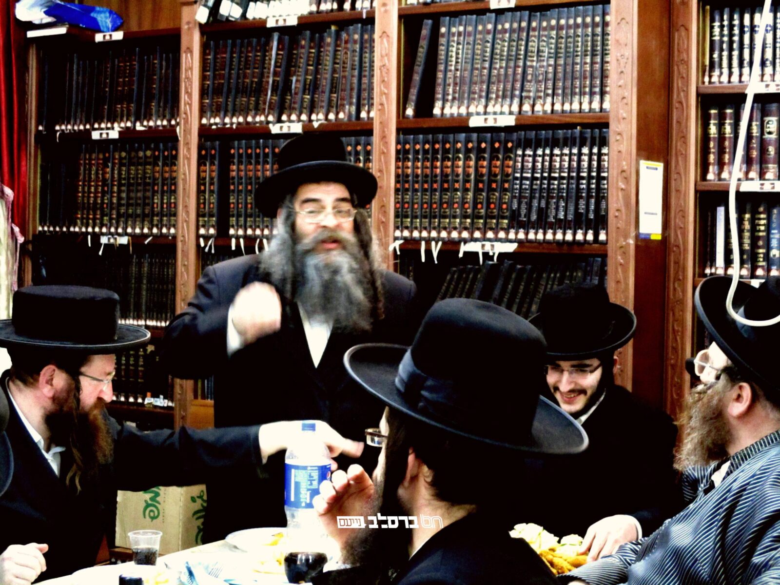 יומא טבא • עדכון מהיכל 'מרבה תורה' שבבית הכנסת הגדול שבירושלים ה'שול'