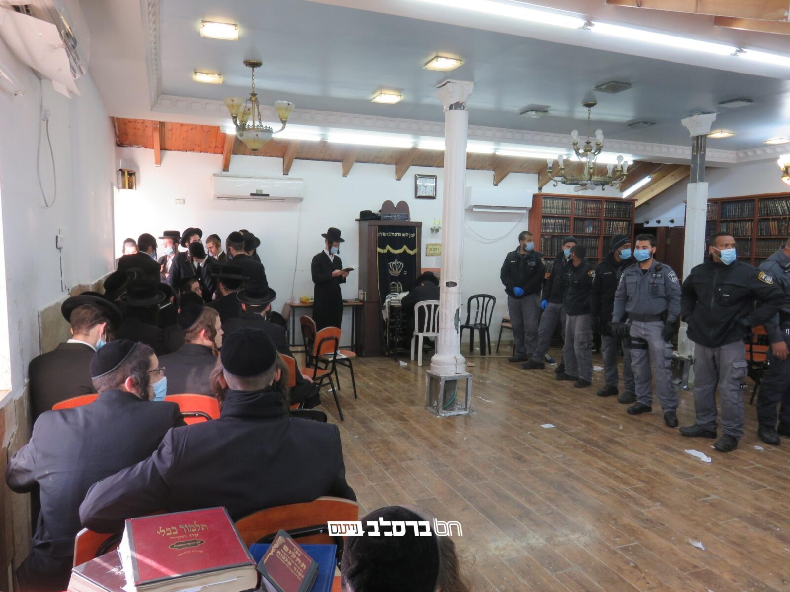 לְהַשְׁכִּיחָם תּוֹרָתֶךָ • אמש סערה בישיבת 'מתיבתא' דחסידי ברסלב בירושלים 20 עצורים • צפו