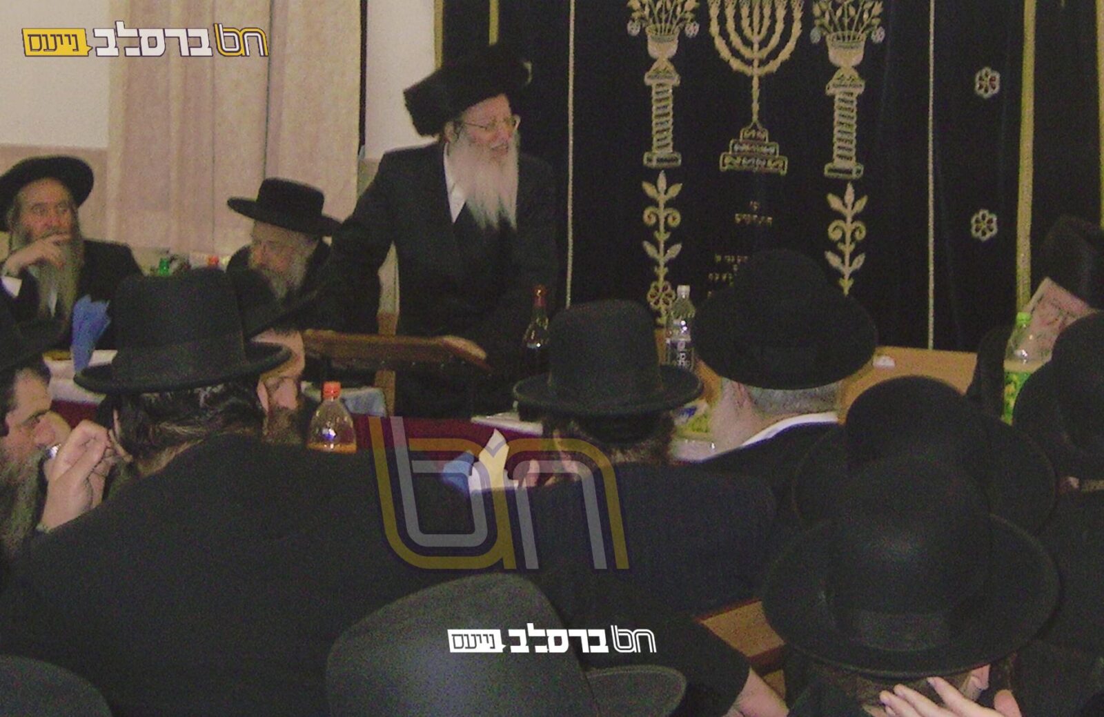 פּוּרִים • משתה היין האחרון של רבי שמואל שפירא בצילו של רבי אברומל'ה