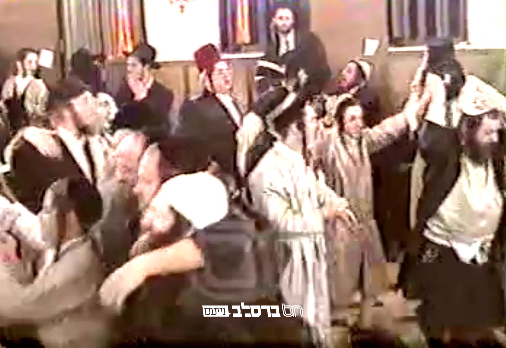 נוסטלגיה • שמחת פורים ב'שוהל' בשנת תשס"א |◄