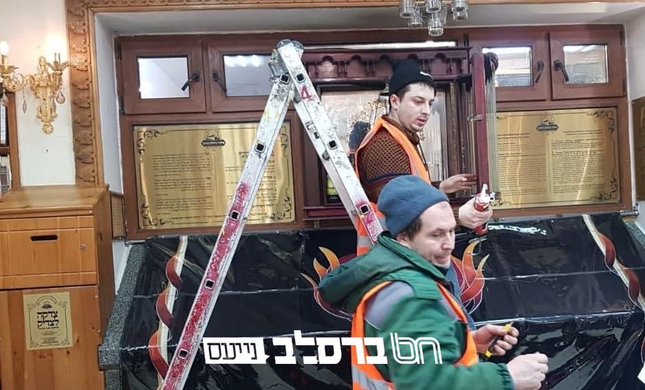 אומן • שיפוץ הנר תמיד בציון רבינו הקדוש