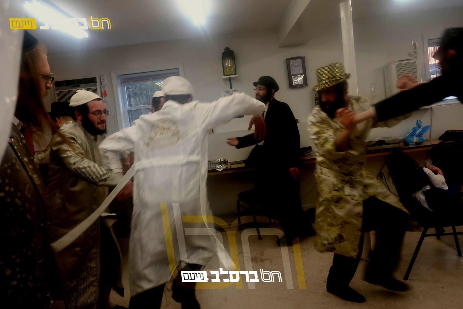 קריית יואל • שמחת פורים בבית הכנסת ברסלב 'מעיינות הנחל'