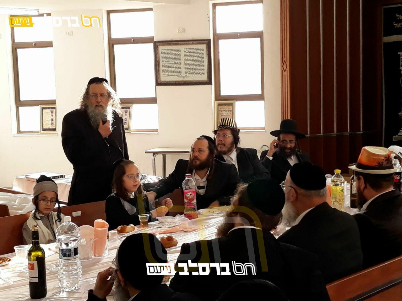 רמות ירושלים • צפו בשמחת פורים בביהכנ"ס ברסלב עם הגאון רי"ש מוזסון