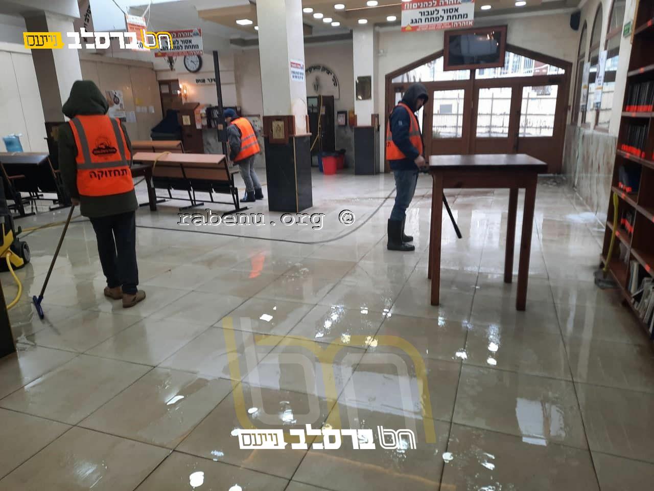 אומן • ניקיון ובדיקת חמץ בהיכלי ציון רבינו הקדוש • צפו