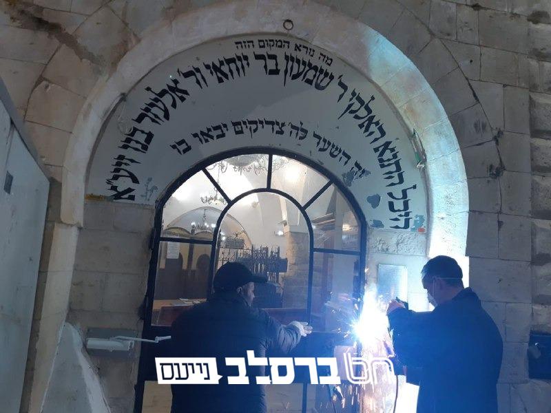 עוֹמְדִים עָלֵינוּ • שוב זוממים להטיל מגבלות על הילולת הרשב"י