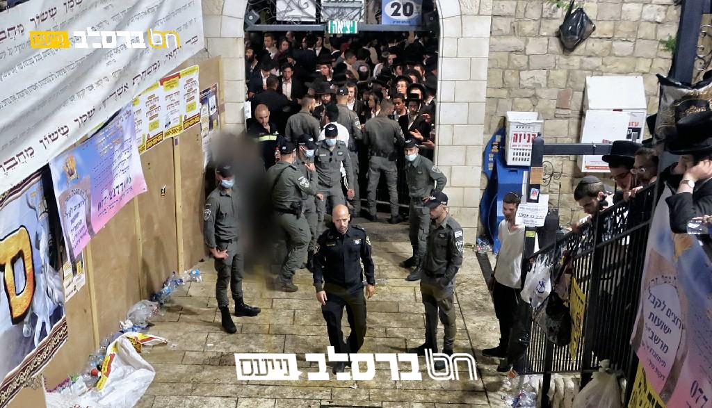 לאחר אסון מירון: התנכלות הזויה לתפילות בקברי הצדיקים