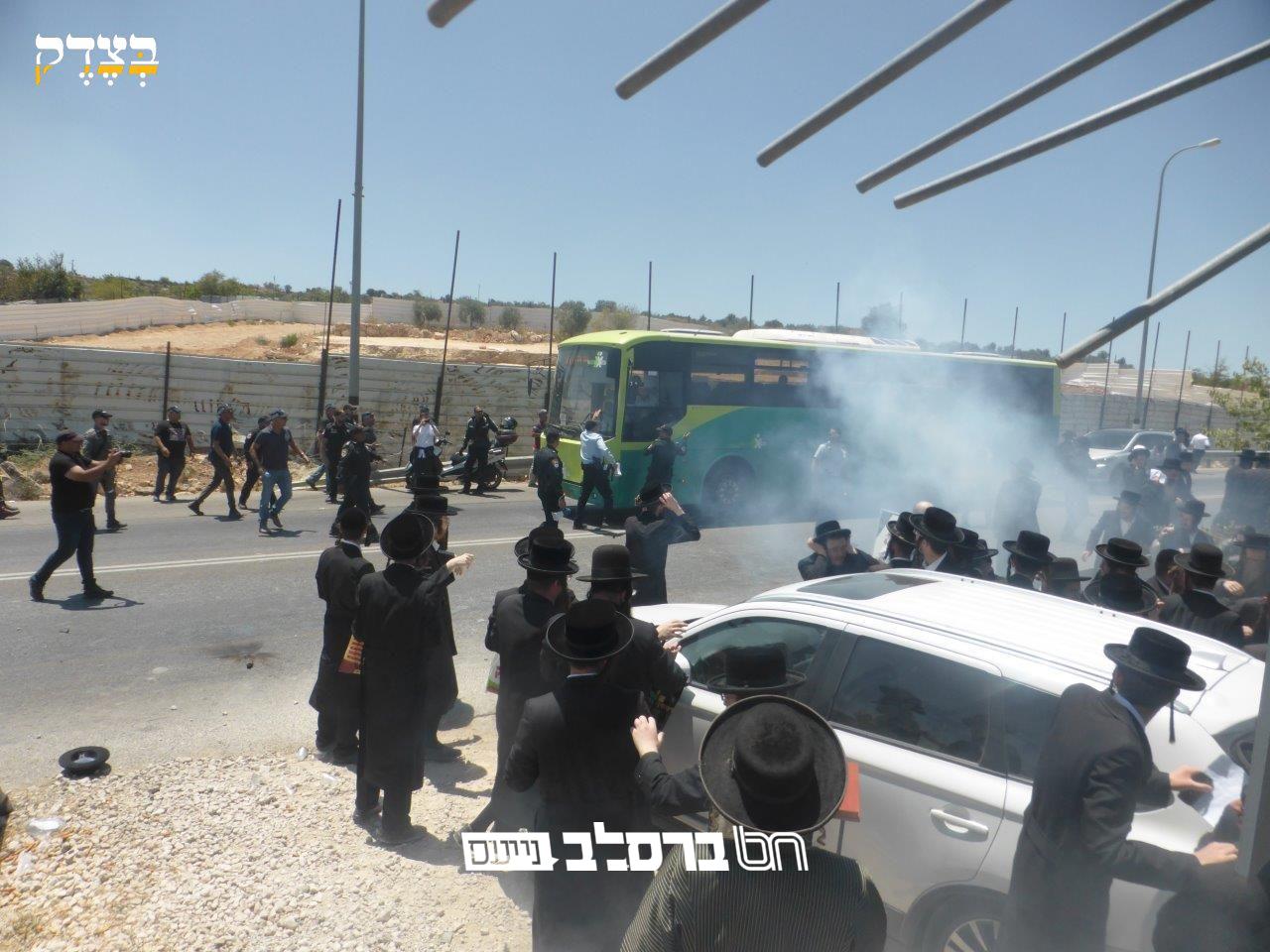 עצרת מחאה רבתית על חילול כבוד רבותינו ובראשם כבוד הגרי"מ שכטער | גלריה