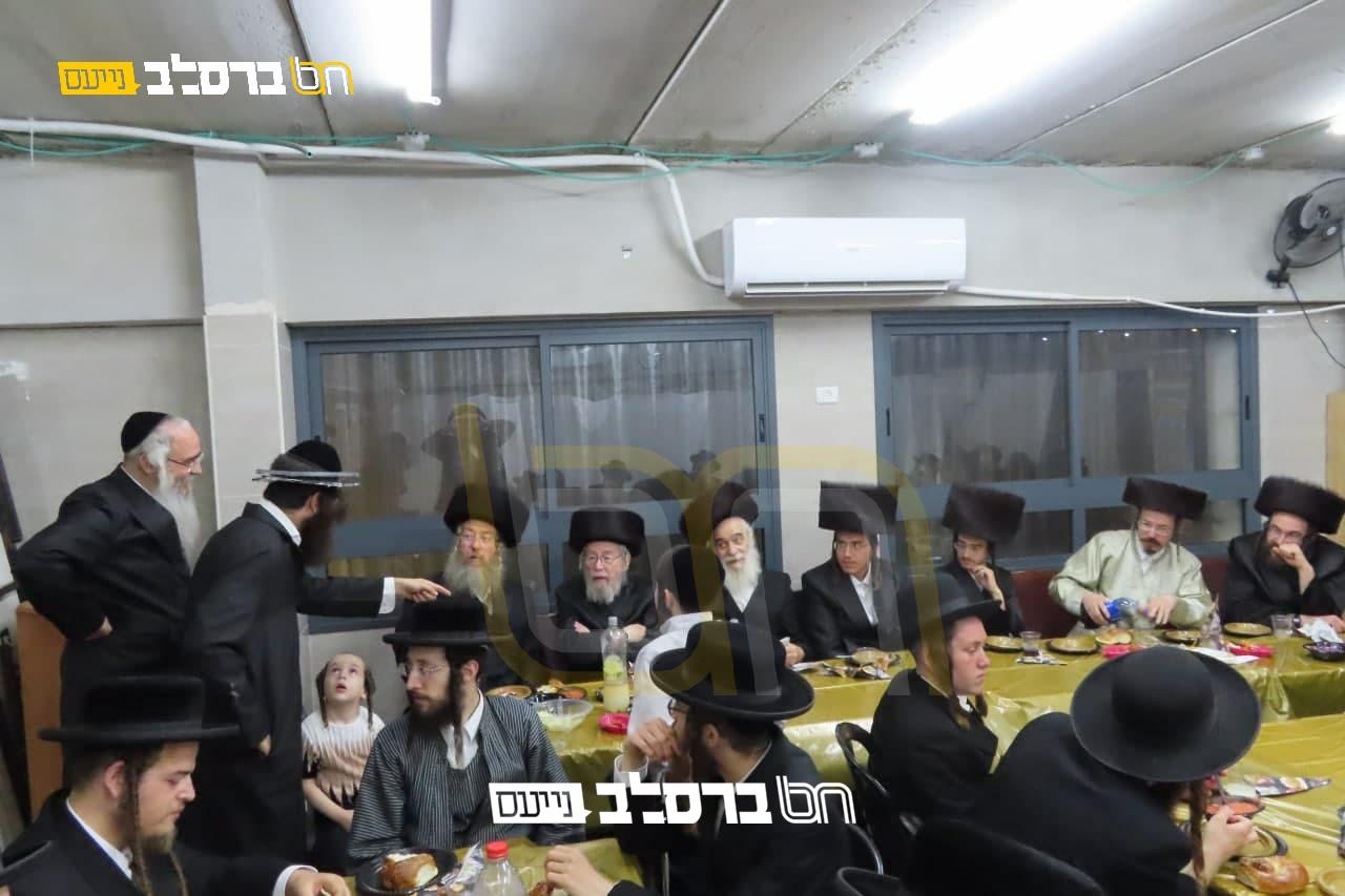 בְּעִנְבֵי הַגֶּפֶן • שמחת השבע ברכות לבני העסקנים מיקירי אנ"ש