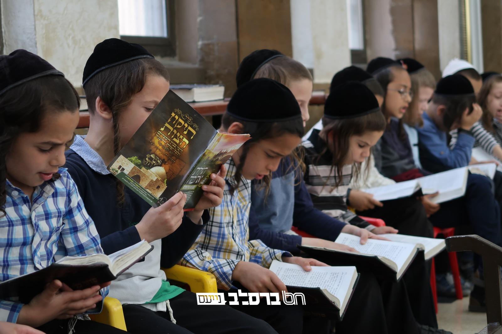 אבקשה • הופיע ויצא לאור גליון לחודש תמוז תשפ"ב