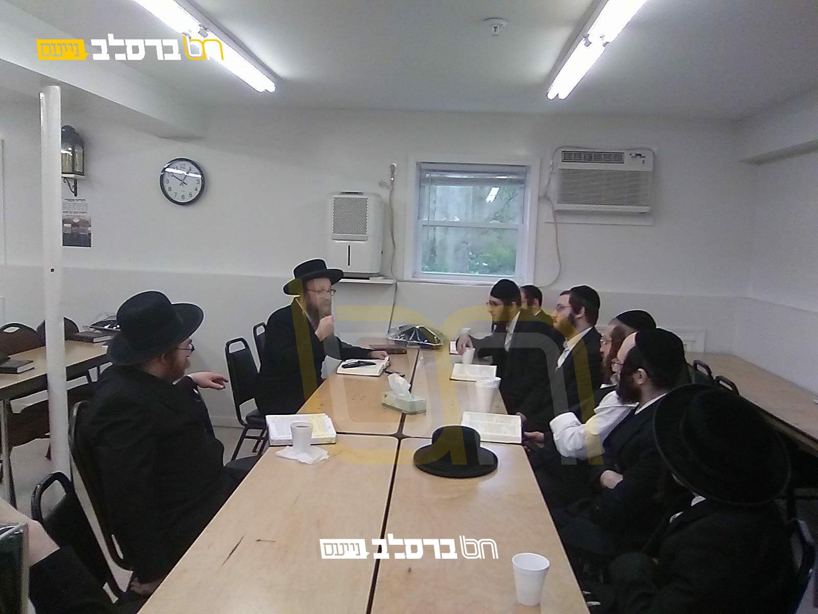 מאנרא • רבי שמעון אלי' ברוין בשיעור ב'מעיינות הנחל'