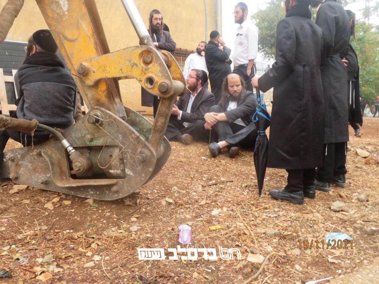 צפת • העירייה בניסיון הריסת בית הכנסת 'אור הצדיק'