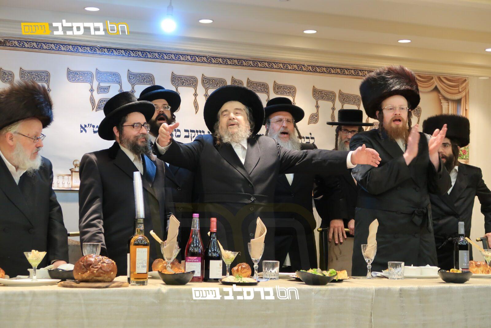 קרן אור • מעמד הכנסת ספר תורה בראשות הגרי"מ שכטער