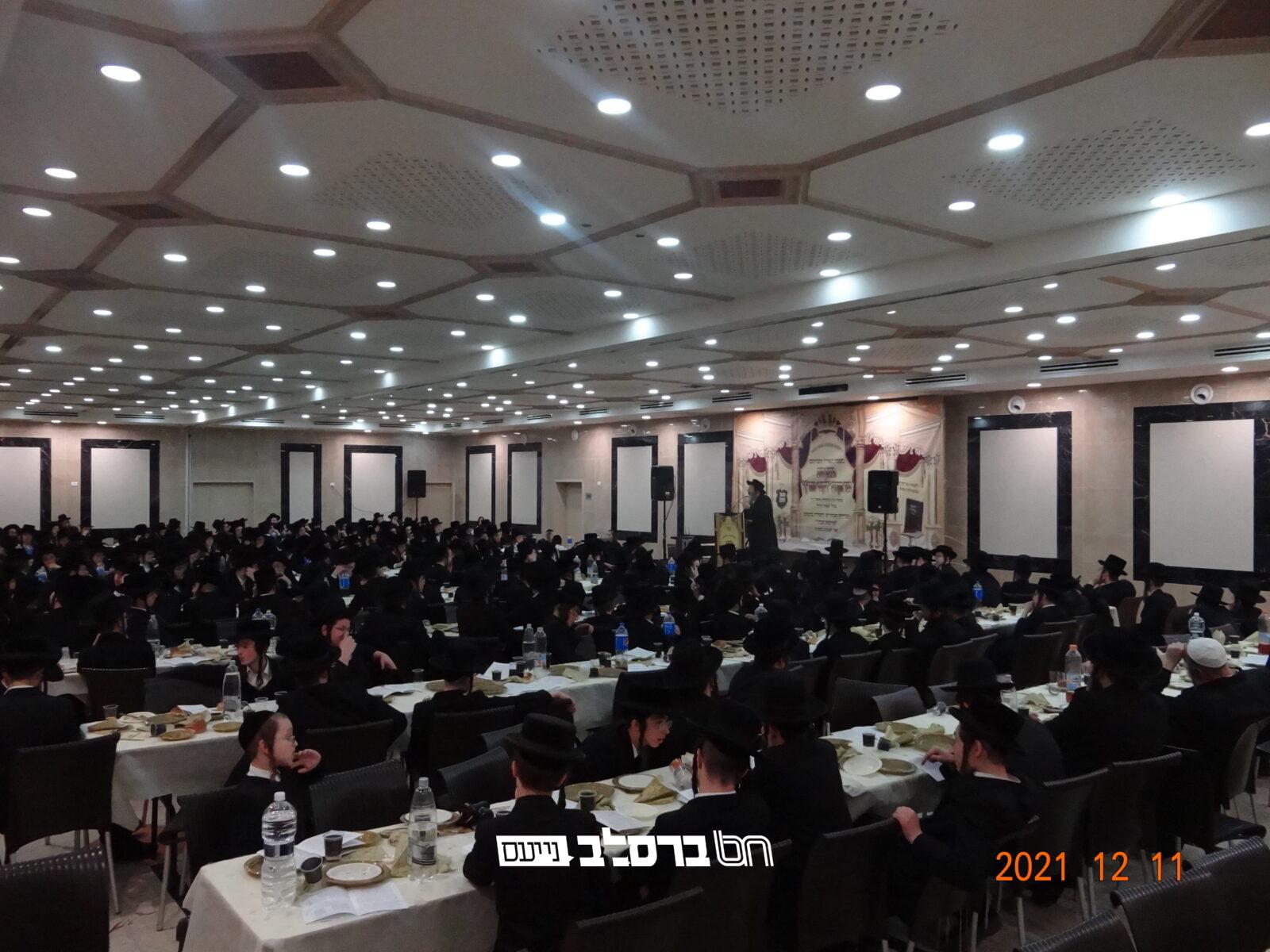 'מורשת הנחל' • מאות בחורים במעמד סיום 'ליקוטי מוהר"ן'