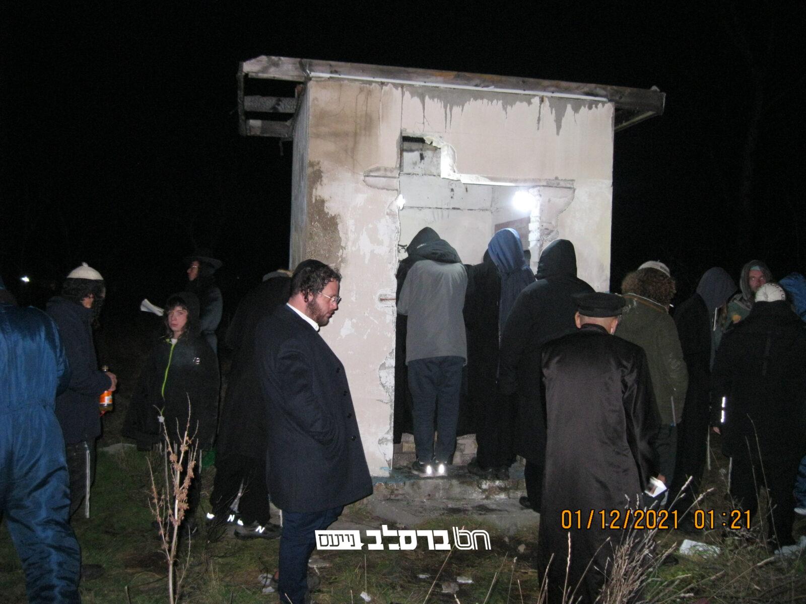 קרעמענצ'וק • רבים פקדו את ציון הצדקנית מרת שרקה בת רביה"ק