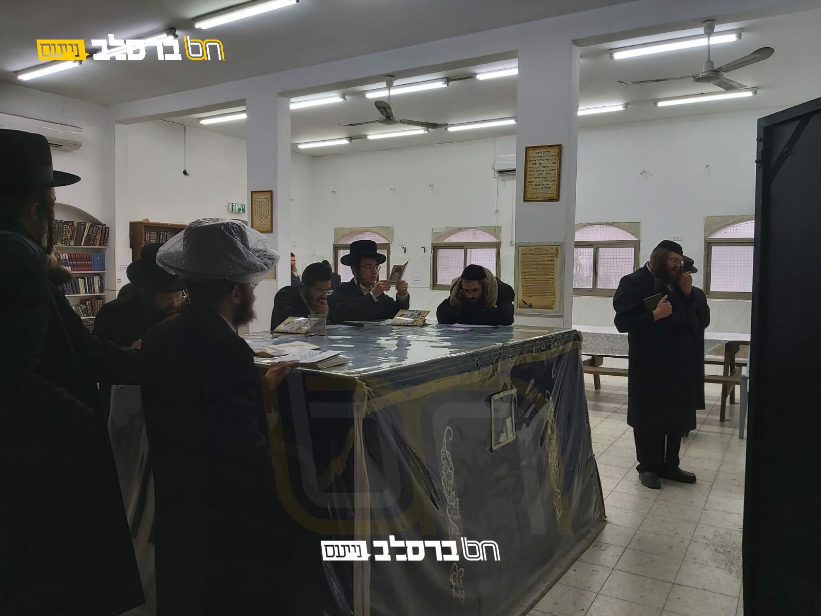 'נועם השם' • מסע לקברי צדיקים בצפון