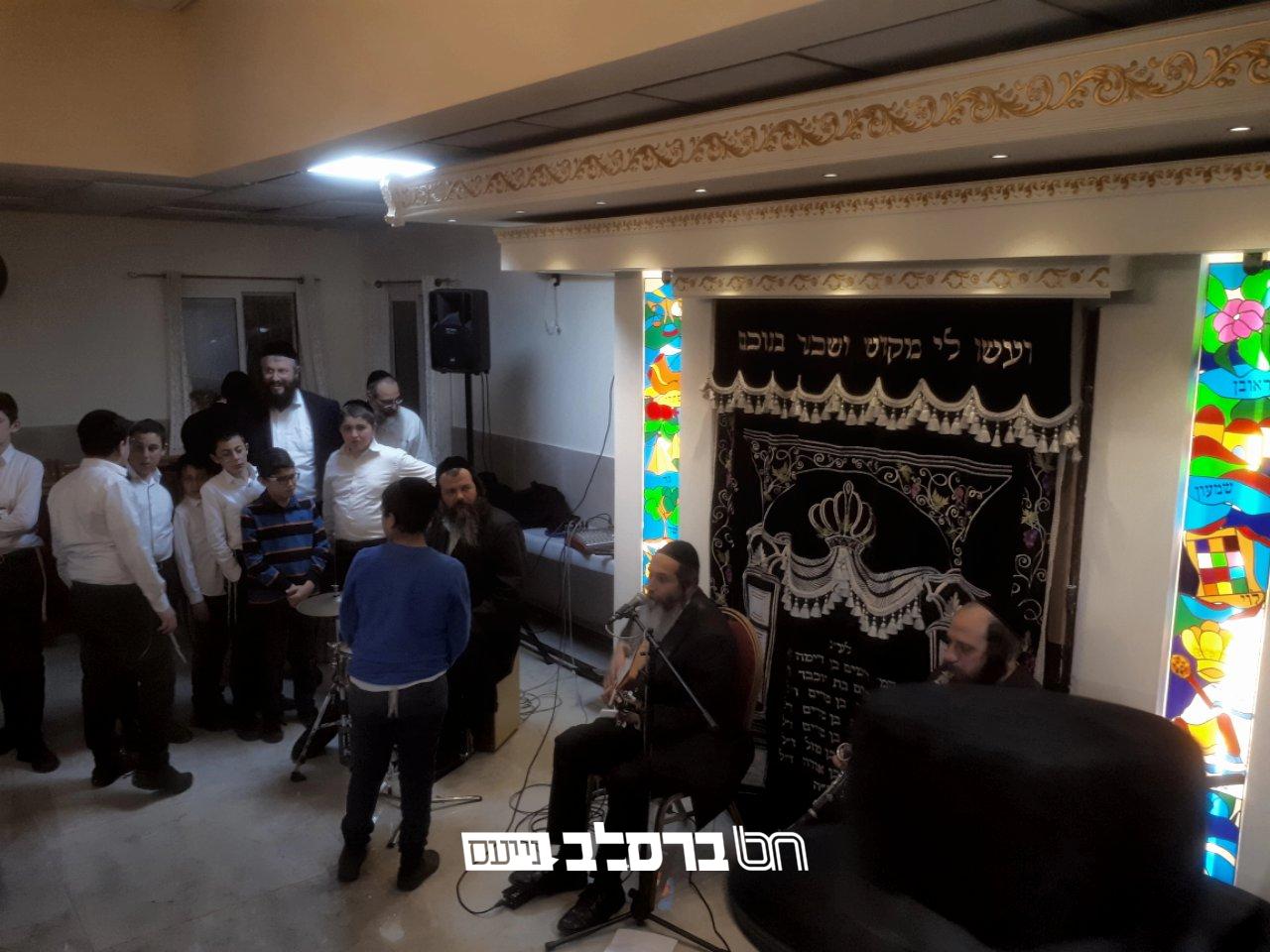 מודיעין עלית • הכנה לפורים עם הרב קרדונר בליווי תזמורת