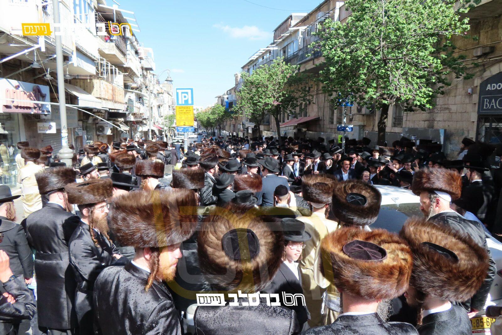 גזירת גיוס: ברסלב יוצאת לשמחת בית השואבה היסטורית מול כלא 10