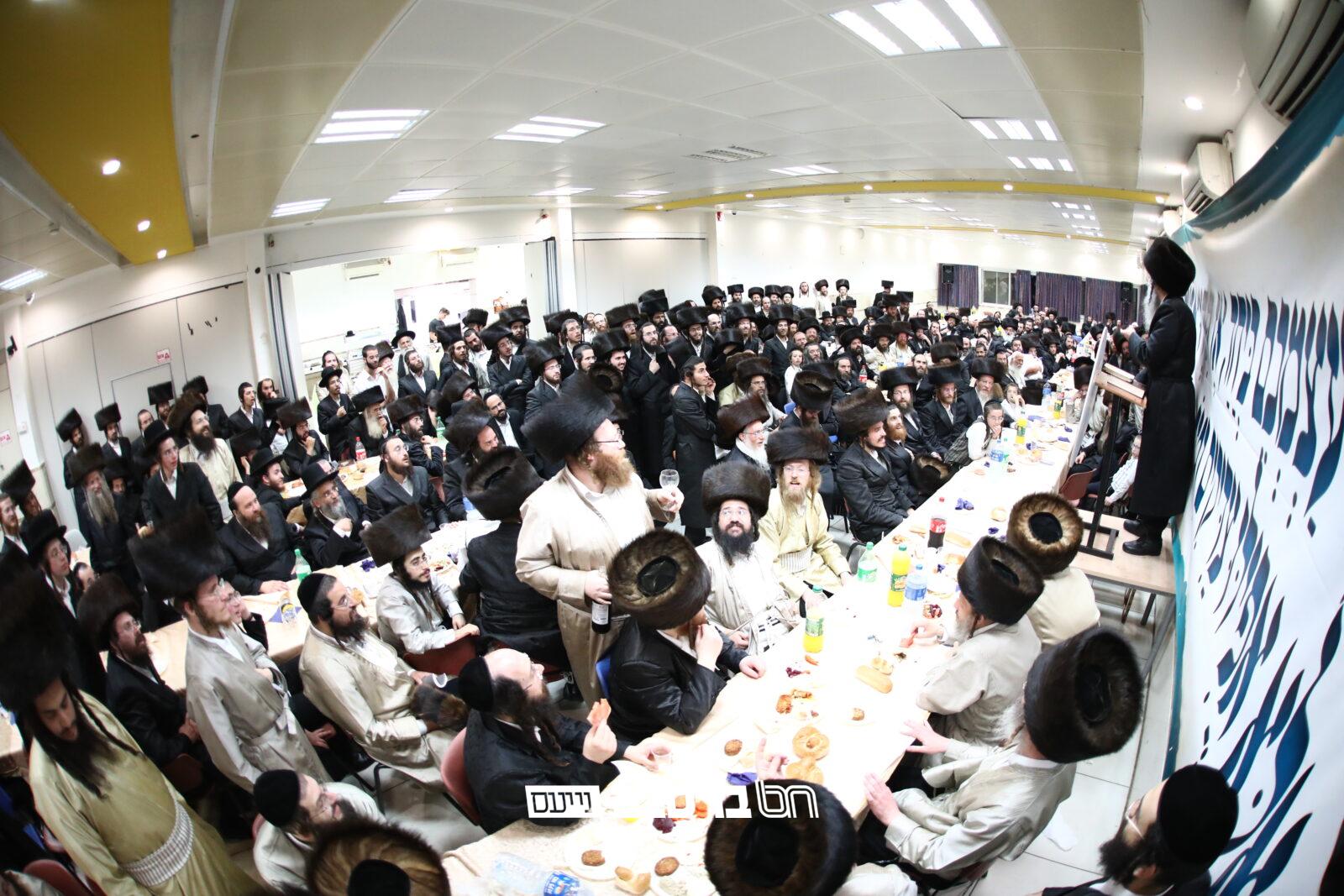 'החזיקו' • החלה ההרשמה לסעודות החג