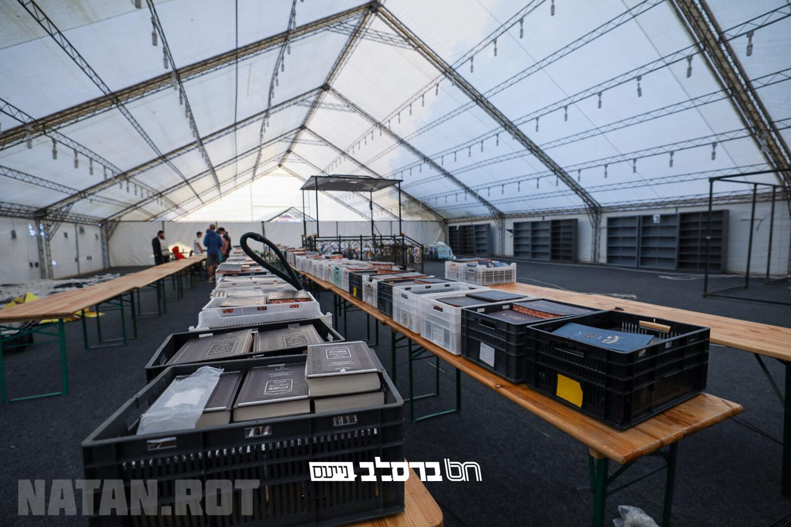 אומן • הכנות אחרונות ב'היכל התורה' | גלריה