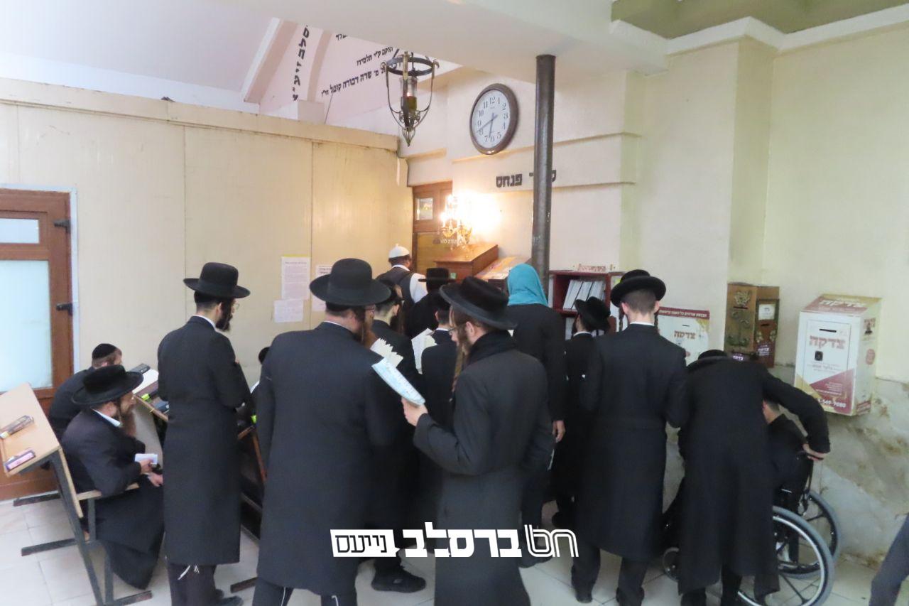 אומן • הצצה להתחלת הקיבוץ באומן | צפו