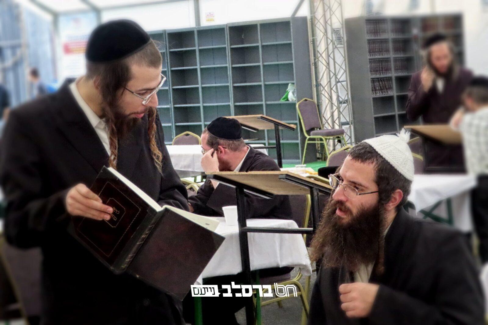 "לִּבּוֹ חָפֵץ" • לומדי 'התורה הזמנית' מתפצלים לשני מסלולי לימוד | הפרטים