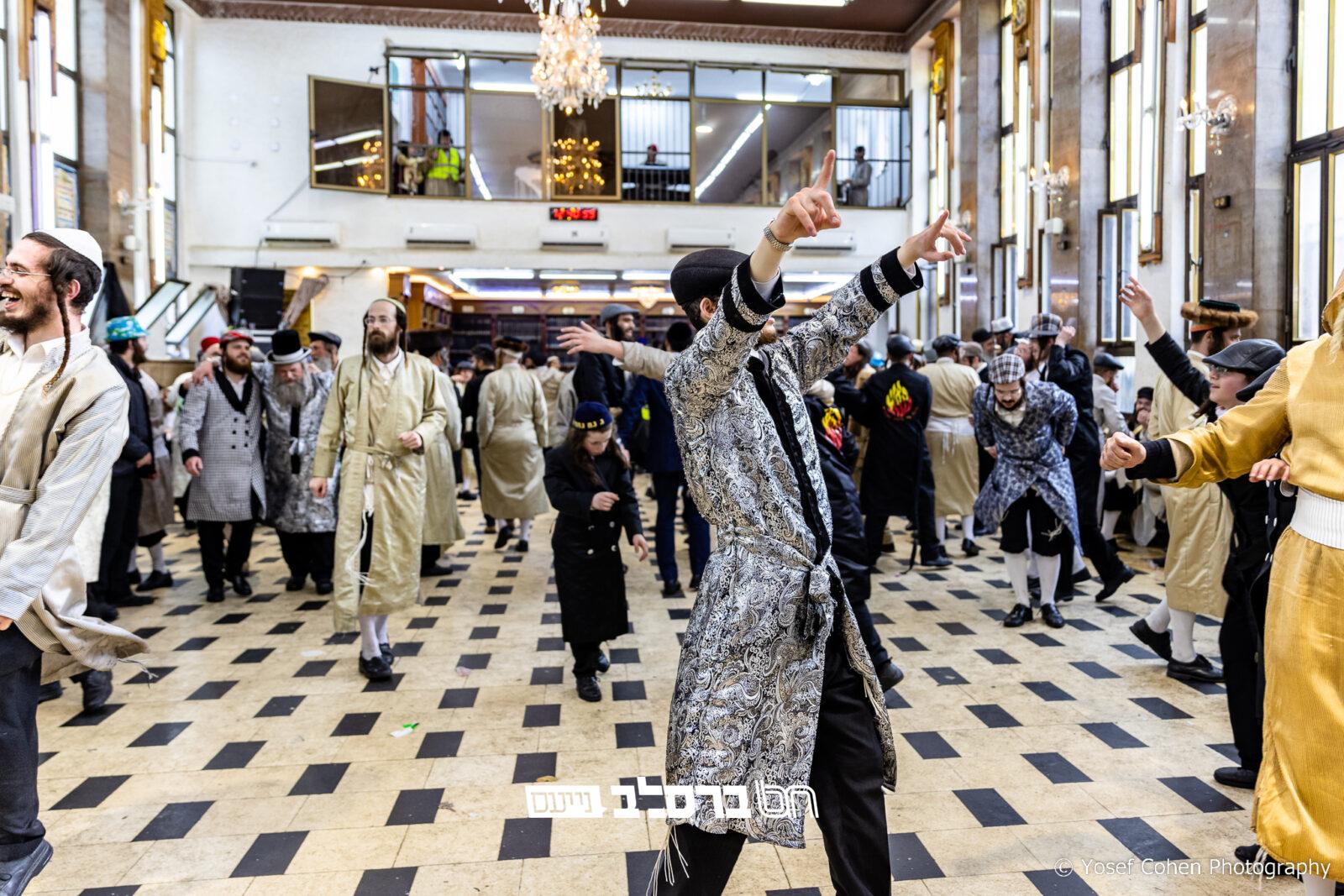 להודיע: שמחת פורים ב'שוהל' בשנת תשע"ו |◄