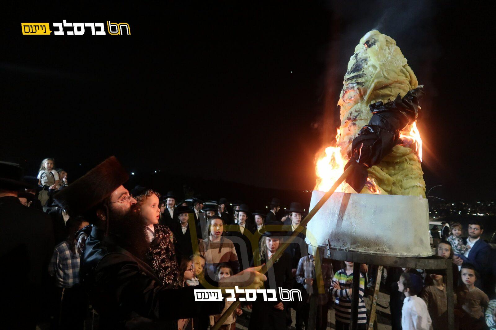 אַשְׁרֵי עַיִן רָאַתְהוּ • ההדלקה בבית הכנסת 'נחלת חן' |◄