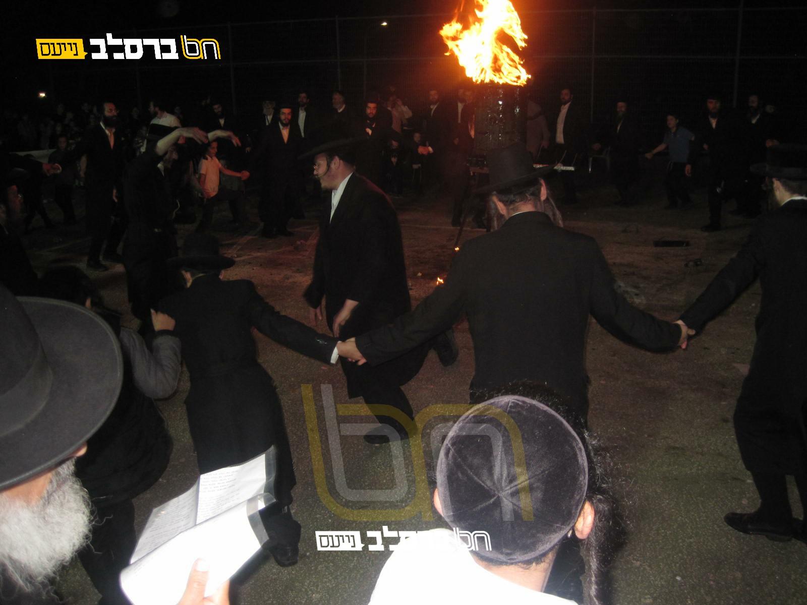 בִּזְכוּת אֲדוֹנֵנוּ בַּר יוֹחָאי • ההדלקה בבית הכנסת 'אור הצדיק'