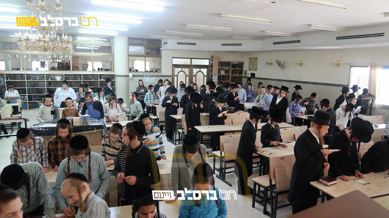 ילדי הת"ת בתפילה להצלת הבית החיים באומן |◄
