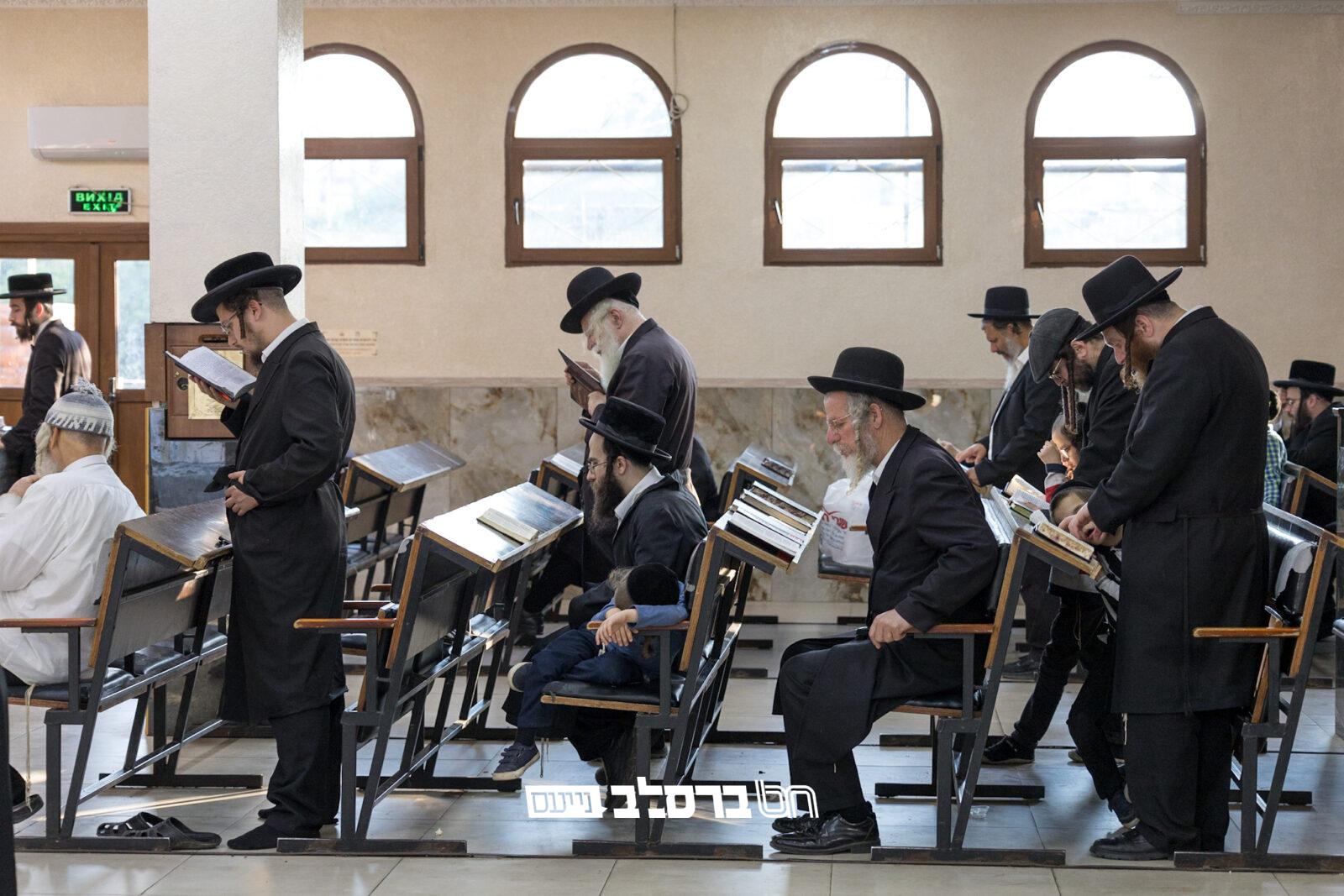 תְּפִלָּה לְעָנִי • תפילת יום כיפור קטן בציון באומן | גלריה