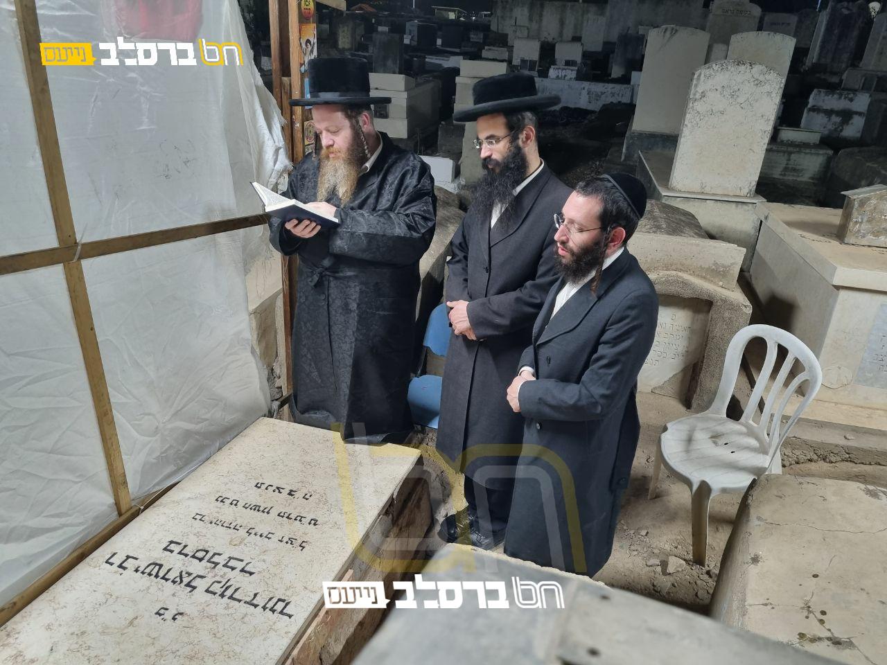 אנ"ש עלו לפקוד את קברו של רבי ישראל קרדונר |◄