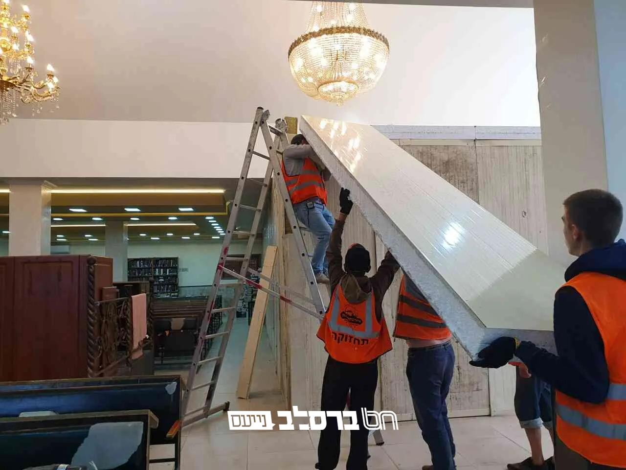 בֶּדֶק הַבַּיִת • 'איחוד ברסלב' בשיפוץ עזרת הנשים |◄