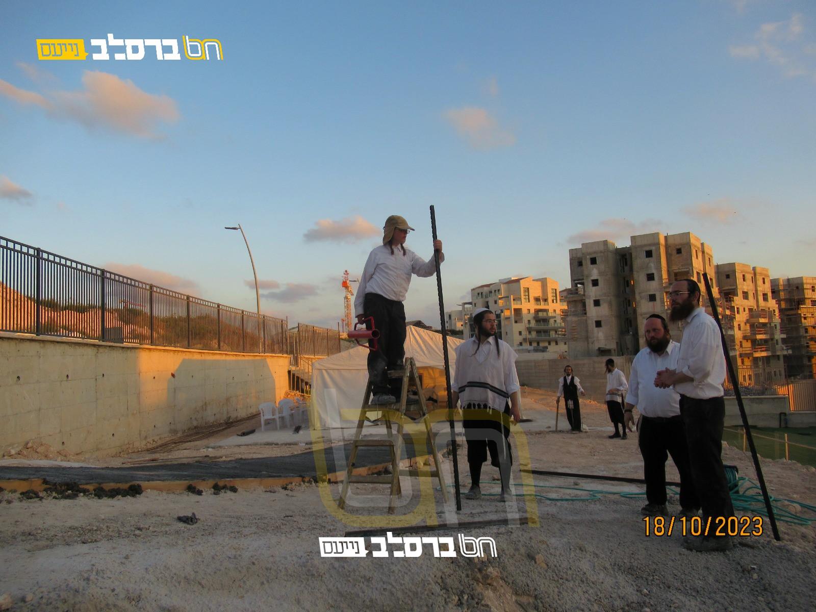 בית שמש • ייסוד בית הכנסת ברסלב ברמה ד' 4