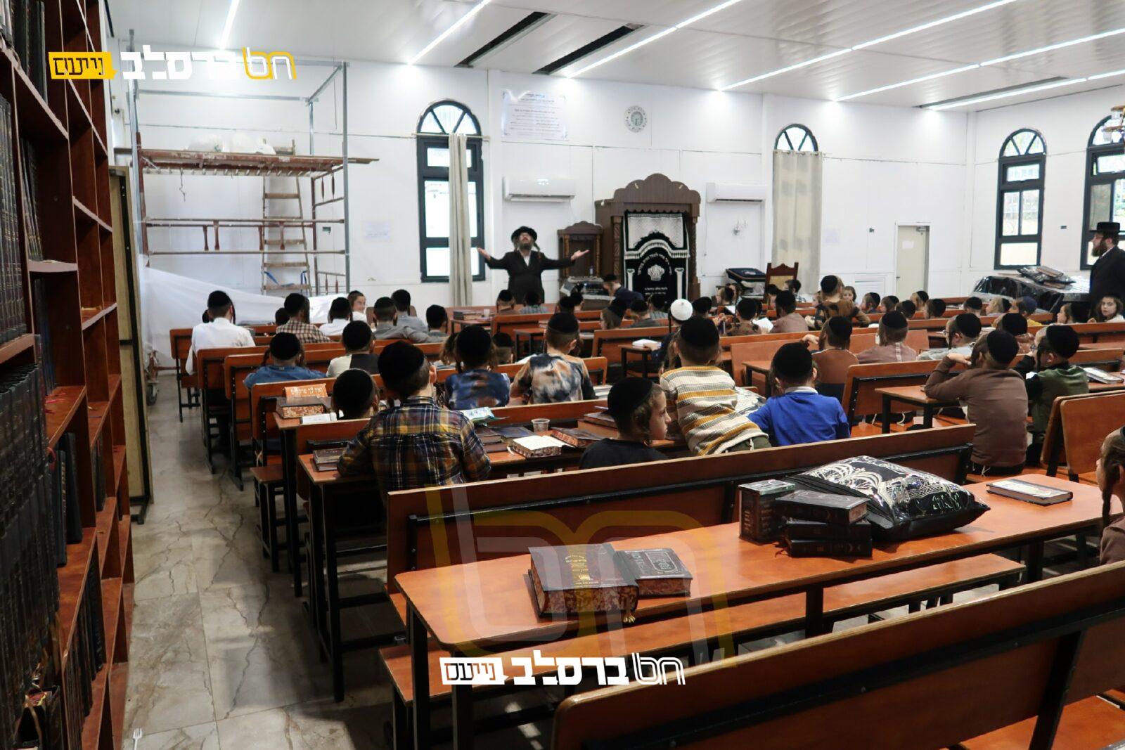 מעמד תפילה בת"ת ברסלב הר יונה |גלריה