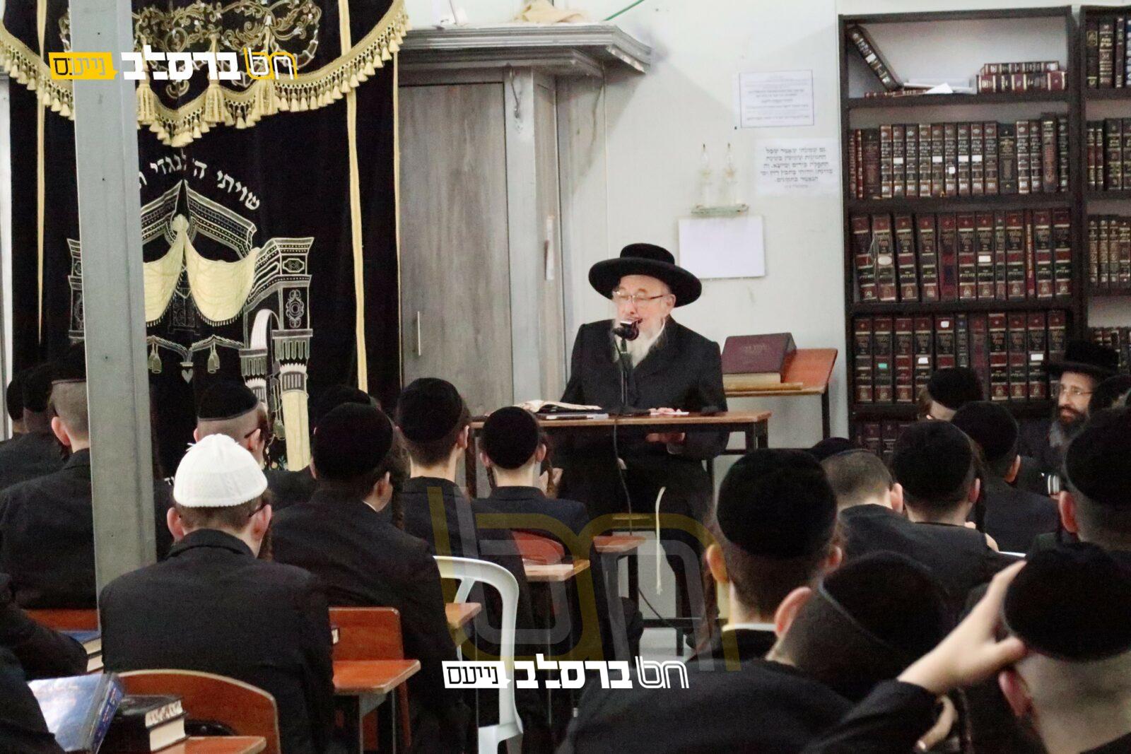 הגה"צ רבי משה קרמר בישיבת 'מתיבתא' ברסלב |↓