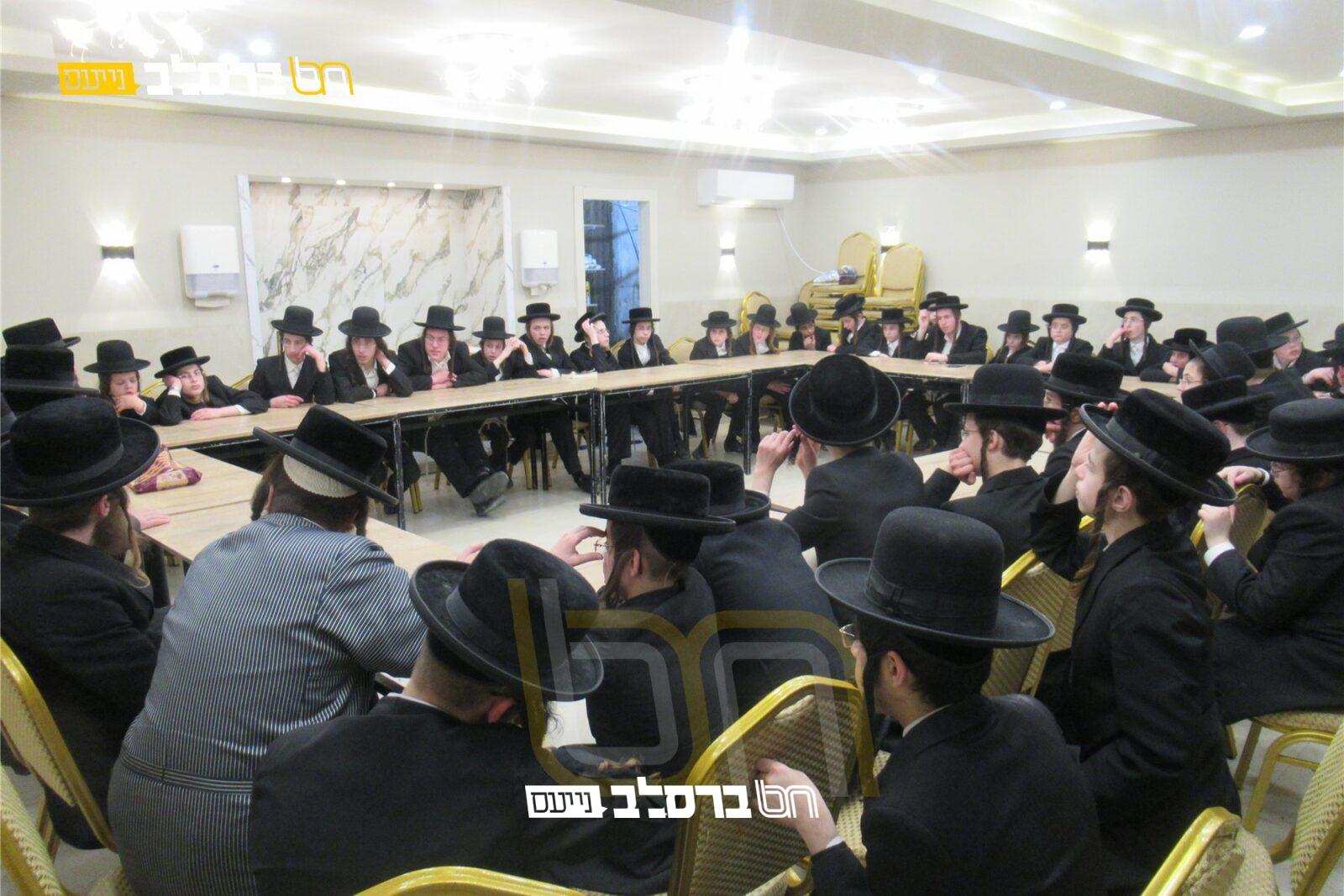 בית שמש • בחורי הישיבה קטנה בכור המבחן על רוב מסכת נדרים