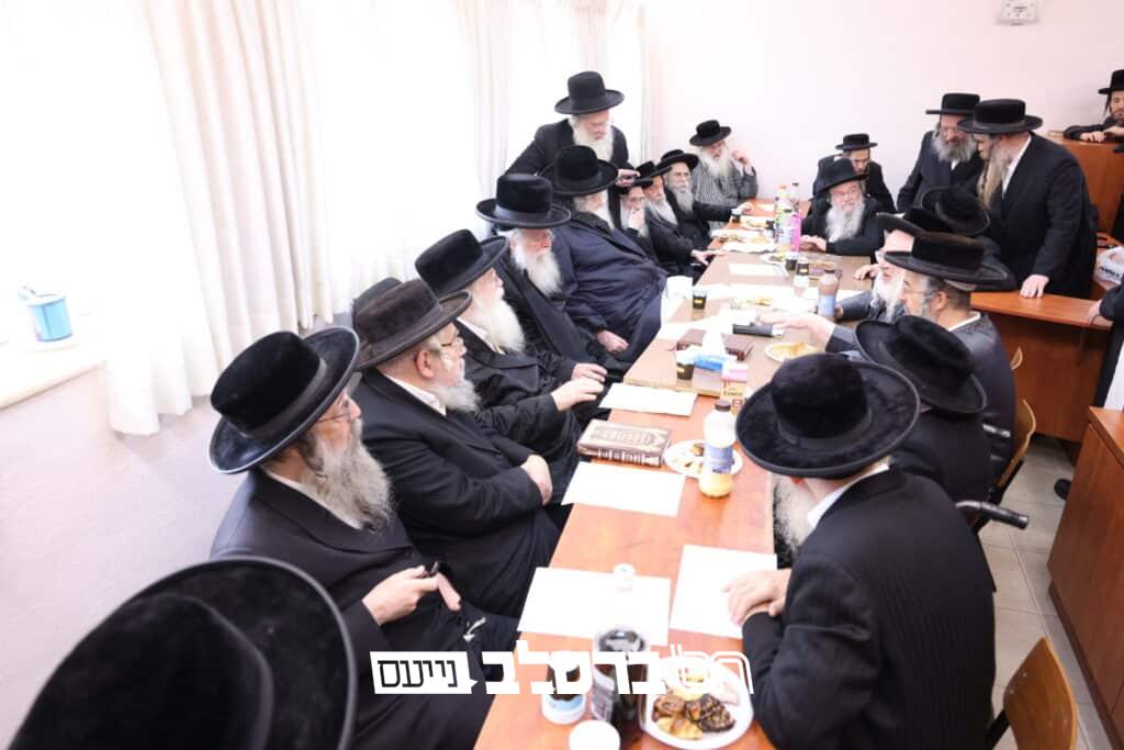 פֶּסַח • מדריך הכשרות של ביד"ץ ה'עדה החרדית' | להורדה ↓