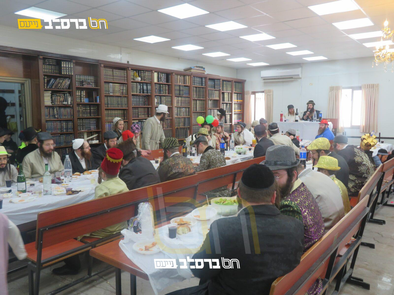 מִשְׁתֶּה וְשִׂמְחָה • משתה היין ב'תמימי דרך'